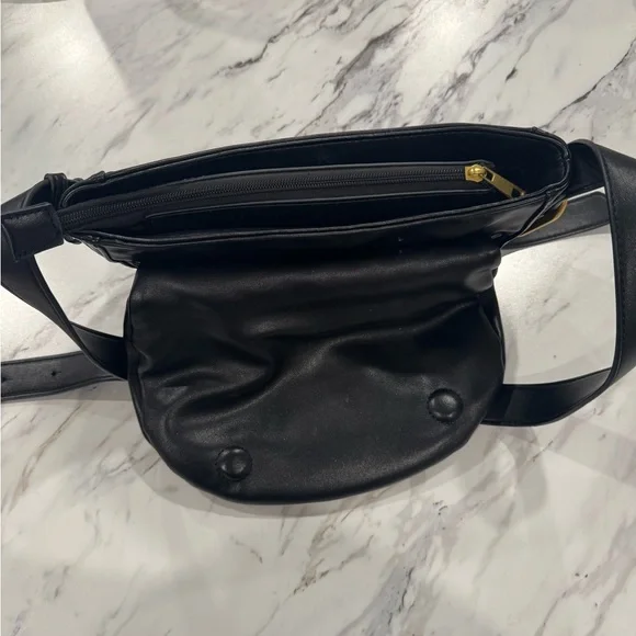 Flour Half Moon Crossbody Women's Street Level Black - Picture 12 of 15